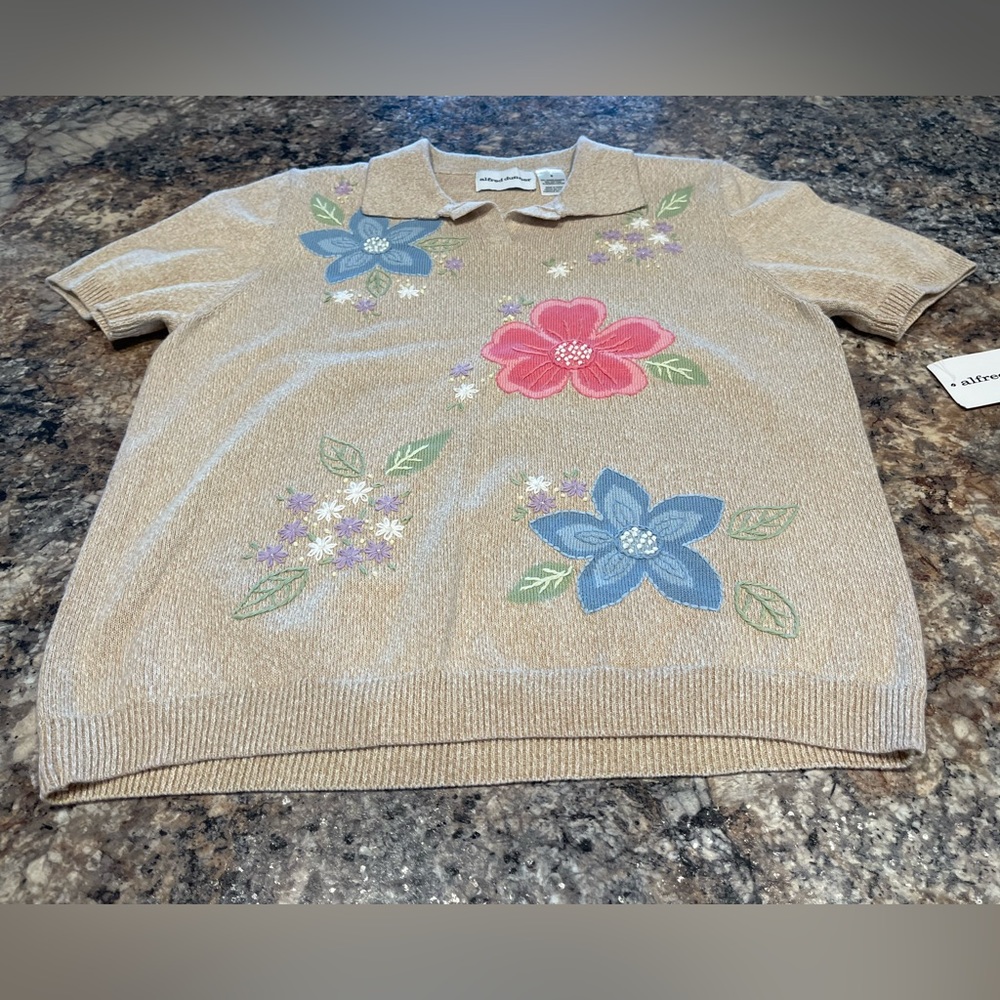 Women’s Alfred Dunner shirt